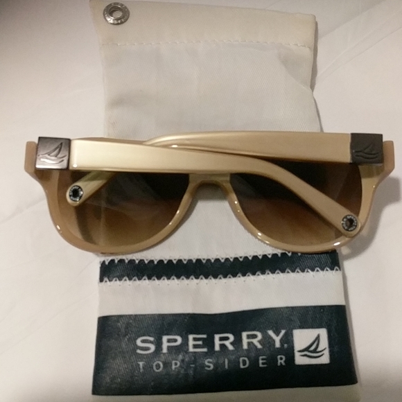 Sperry Top Sider Sunglasses - Picture 2 of 3